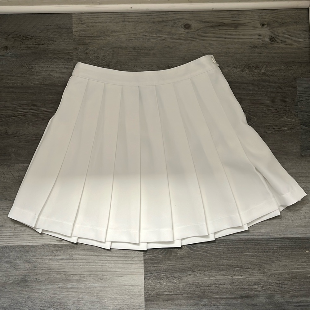 Forever 21 white pleated skirt